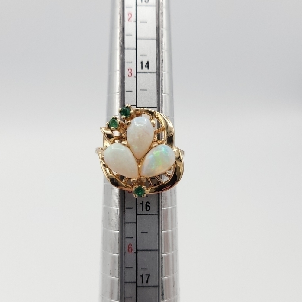 AUSTRALIAN opal and emerald accent ring 10k yellow gold - Picture 9 of 15